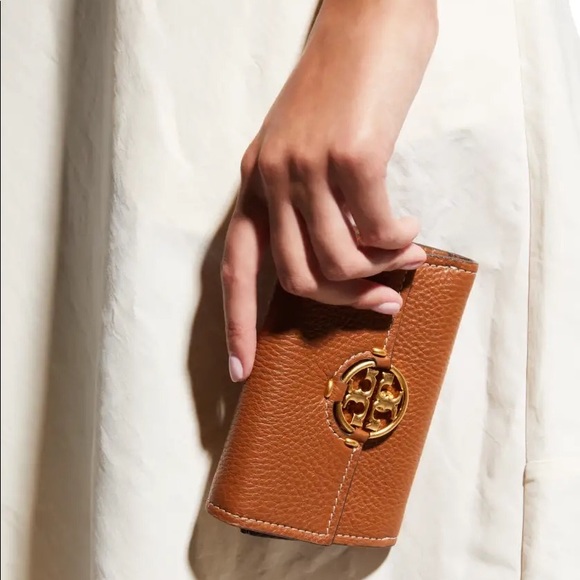 Tory Burch wallet - Picture 4 of 8